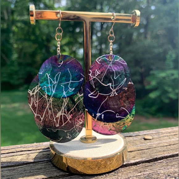 Rainbow Shell Splatter Paint Dangle Earrings - Picture 9 of 13